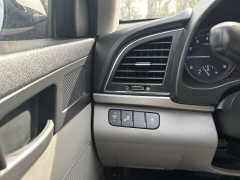 2018 Hyundai Elantra