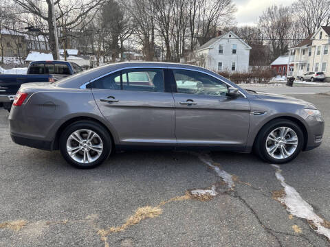 2014 Ford Taurus SEL