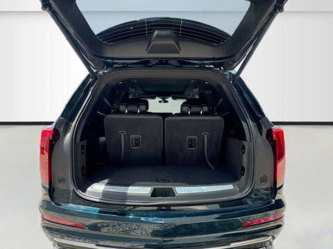 2025 Cadillac XT6 Luxury