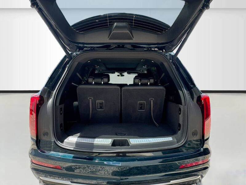 2025 Cadillac XT6 Luxury