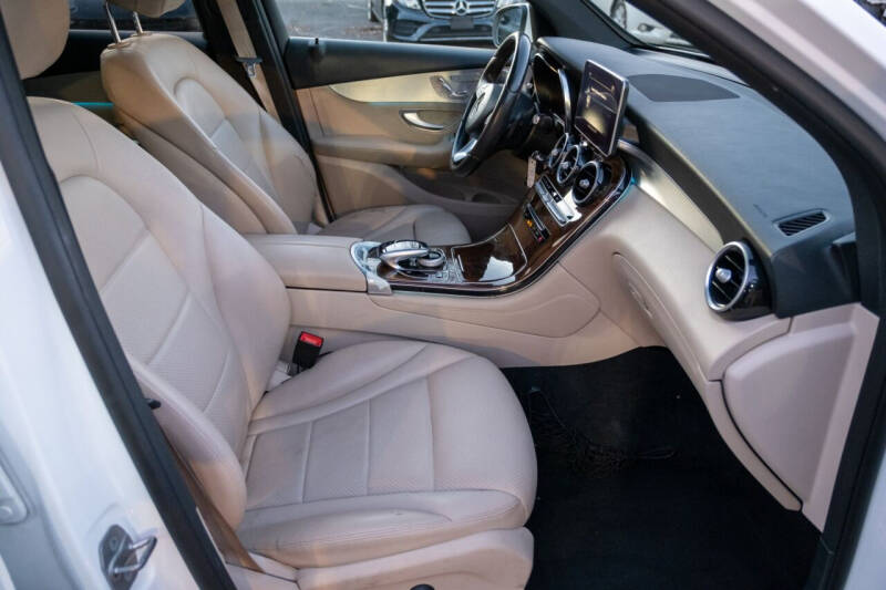 2017 Mercedes-Benz GLC GLC 300 4MATIC