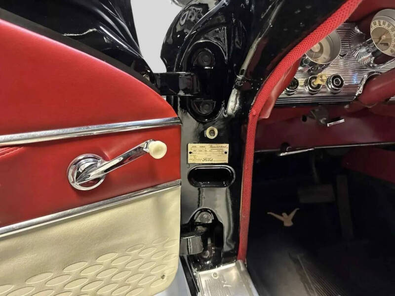 1959 Ford Thunderbird