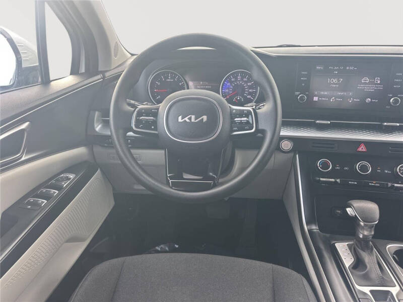 2023 Kia Carnival