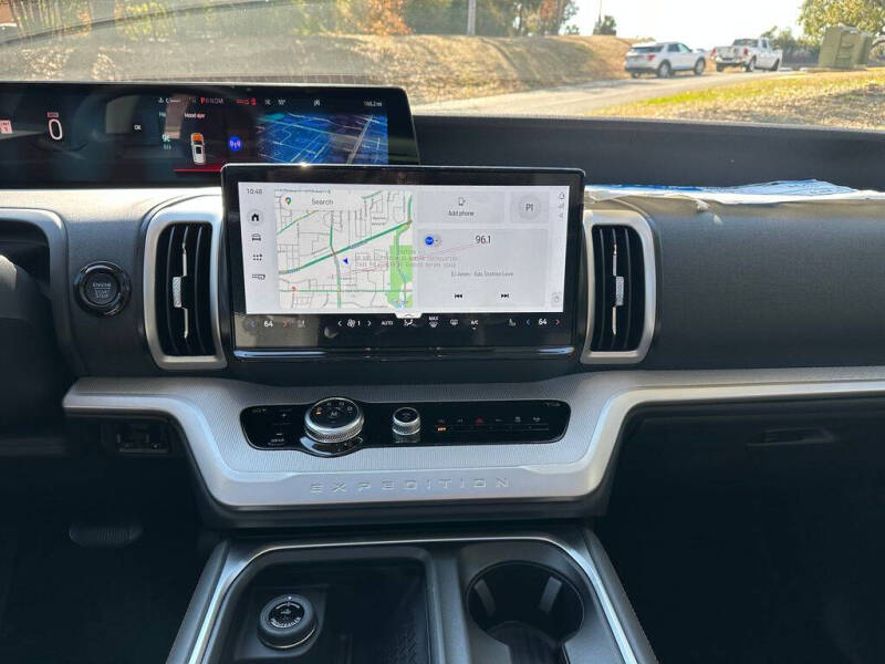 2025 Ford Expedition Active