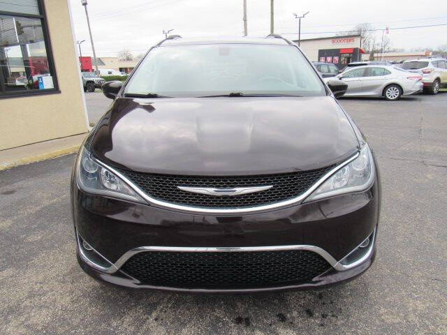 2017 Chrysler Pacifica Touring-L