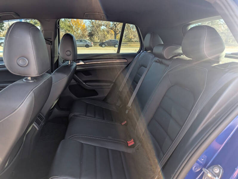 2016 Volkswagen Golf R 4Motion