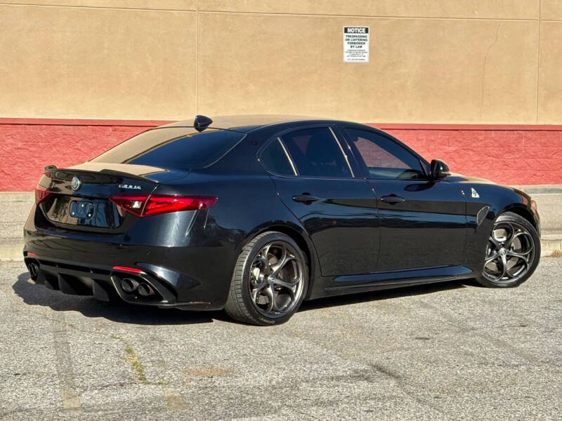 2017 Alfa Romeo Giulia Quadrifoglio