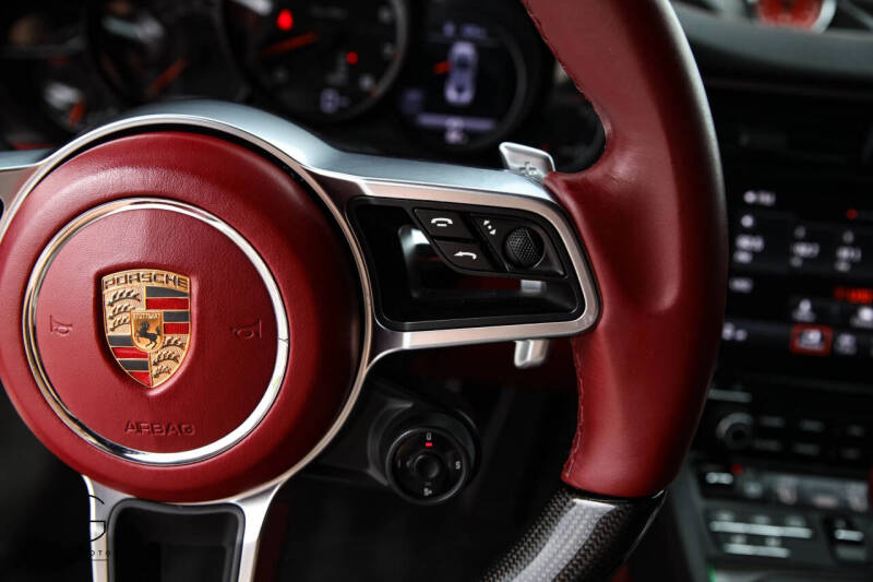 2017 Porsche 911