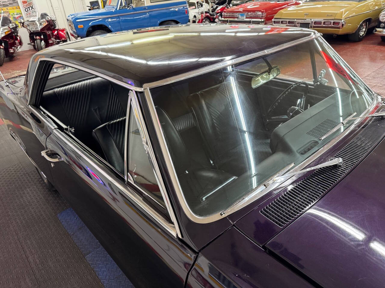 1965 Pontiac GTO 10
