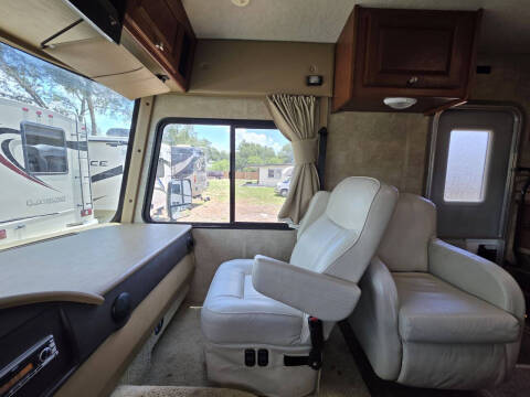 2013 Winnebago Vista