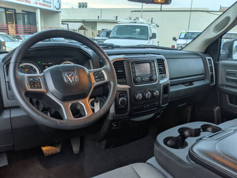 2024 RAM 1500 Classic SLT