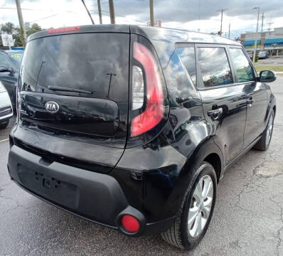 2014 Kia Soul +