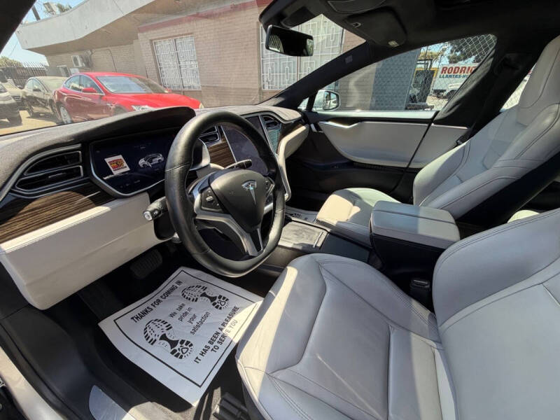 2016 Tesla Model S 90D