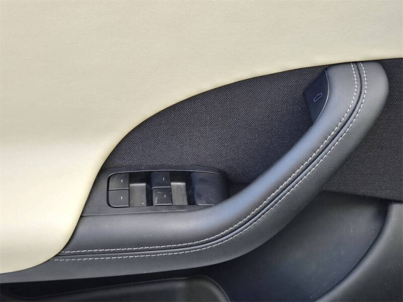 2022 Tesla Model S Plaid