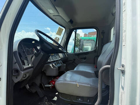 2022 Freightliner M2 106