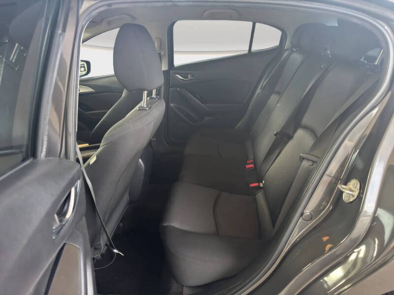 2017 Mazda MAZDA3 Sport