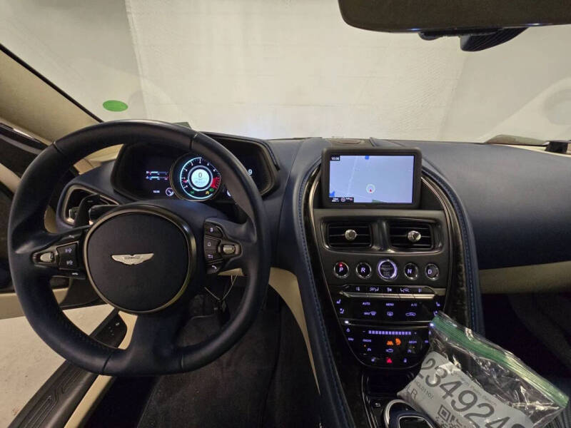 2017 Aston Martin DB11