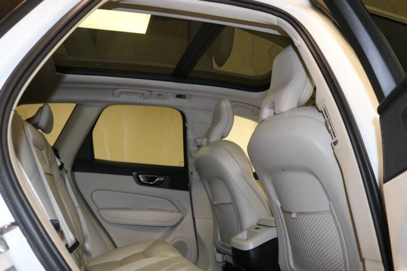 2019 Volvo XC60 T5 Momentum