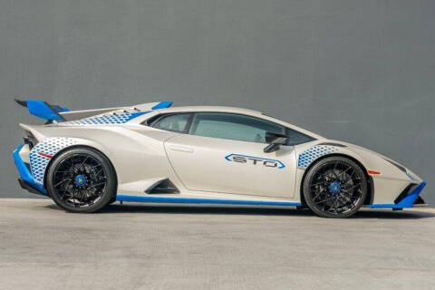 2022 Lamborghini Huracan STO