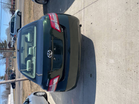 2010 Toyota Camry for sale at Hollywood Motors LLC in Columbus OH