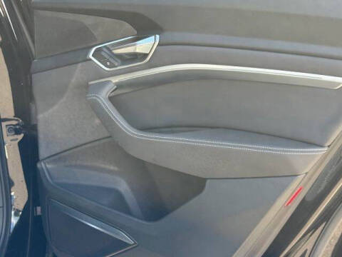 2019 Audi e-tron quattro Premium Plus