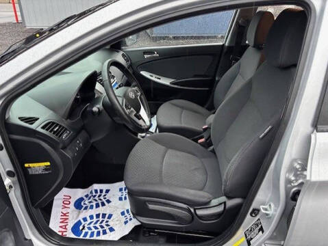 2012 Hyundai Accent SE