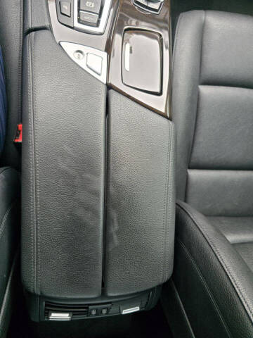 2015 BMW 5 Series 528i