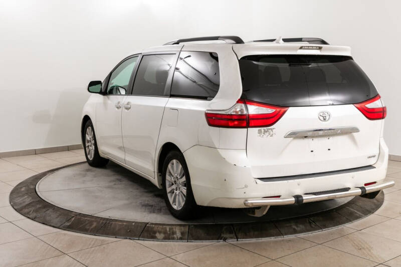 2015 Toyota Sienna Limited Premium 7-Passenger