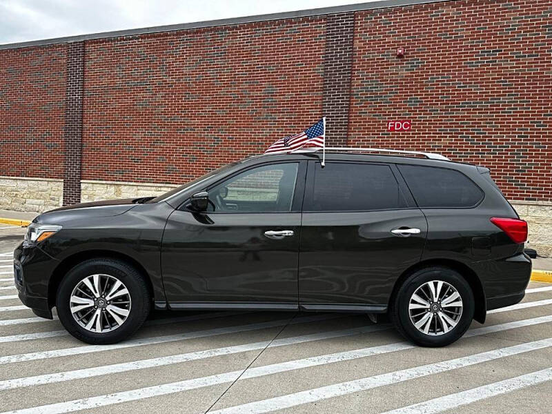 2017 Nissan Pathfinder S