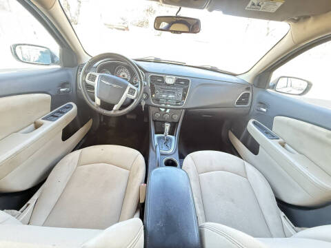 2014 Chrysler 200 Touring