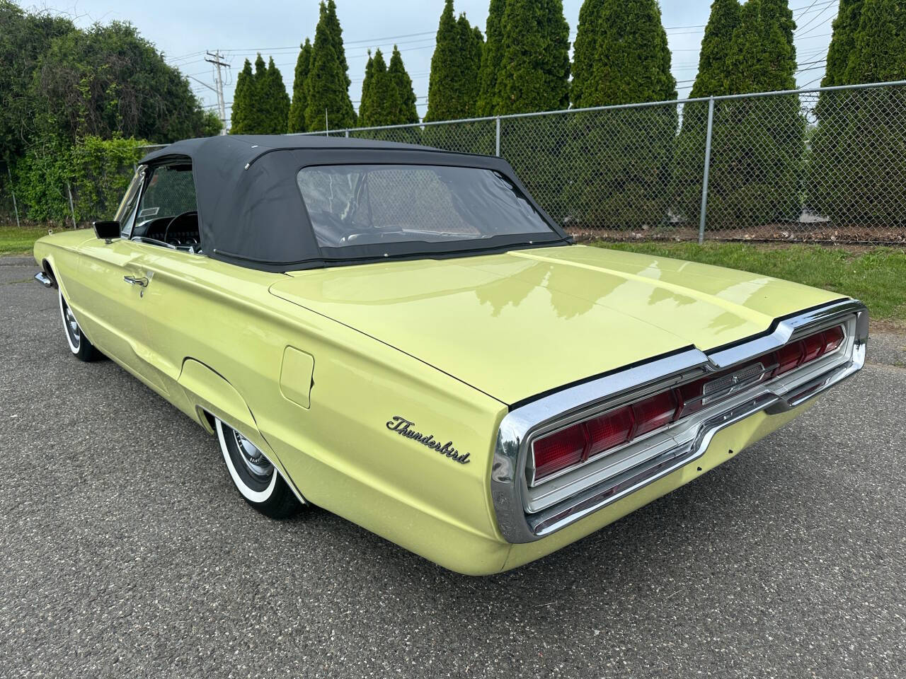 1966 Ford Thunderbird 68
