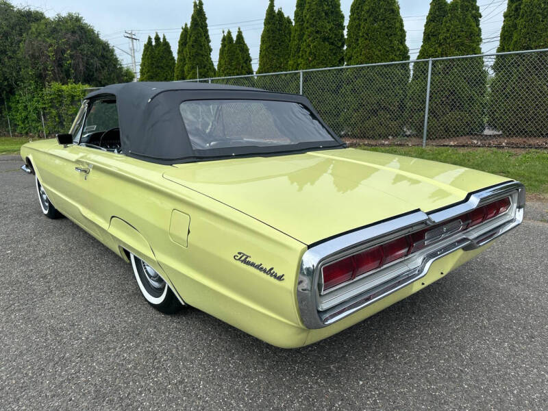 1966 Ford Thunderbird