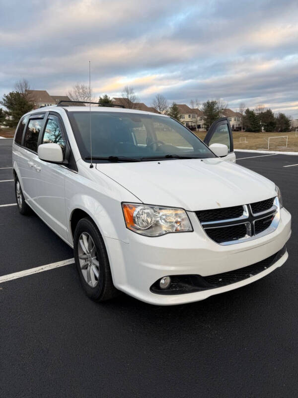 2019 Dodge Grand Caravan SXT's photo