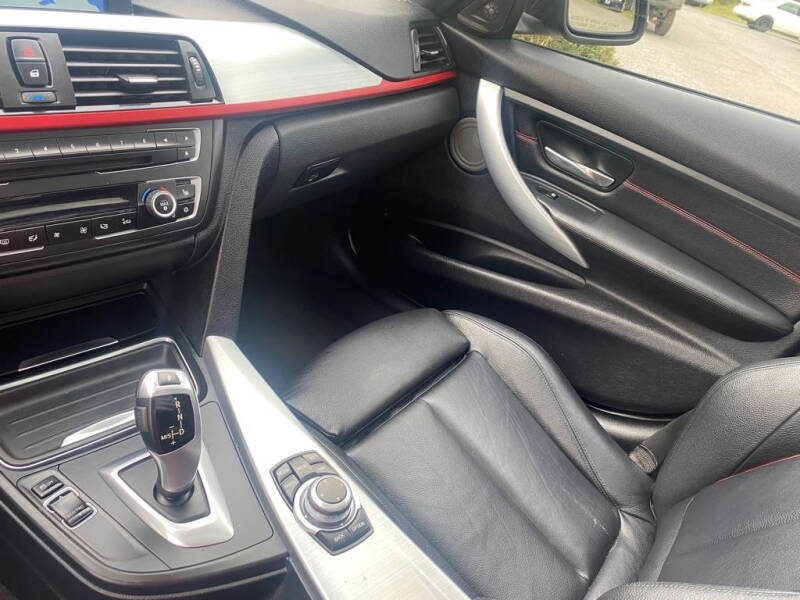 2012 BMW 3 Series 328i