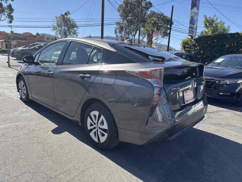 2017 Toyota Prius Two