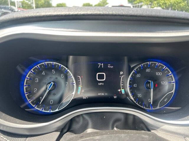 2022 Chrysler Pacifica Touring L