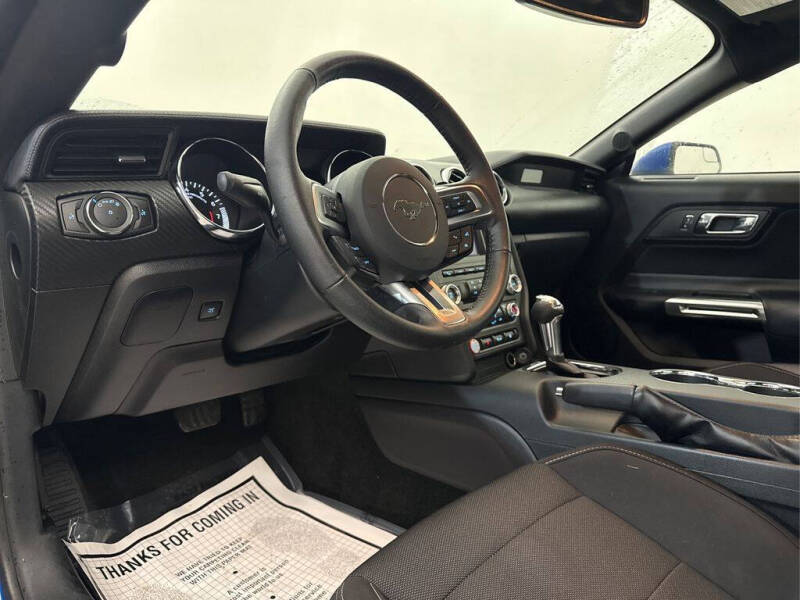 2017 Ford Mustang V6