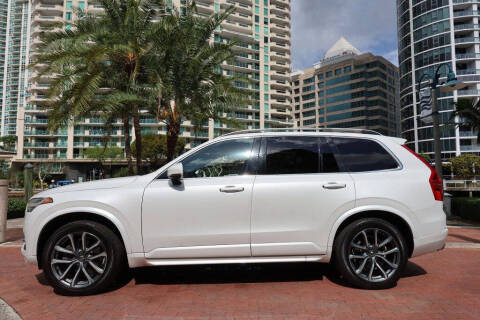2017 Volvo XC90 T6 Momentum
