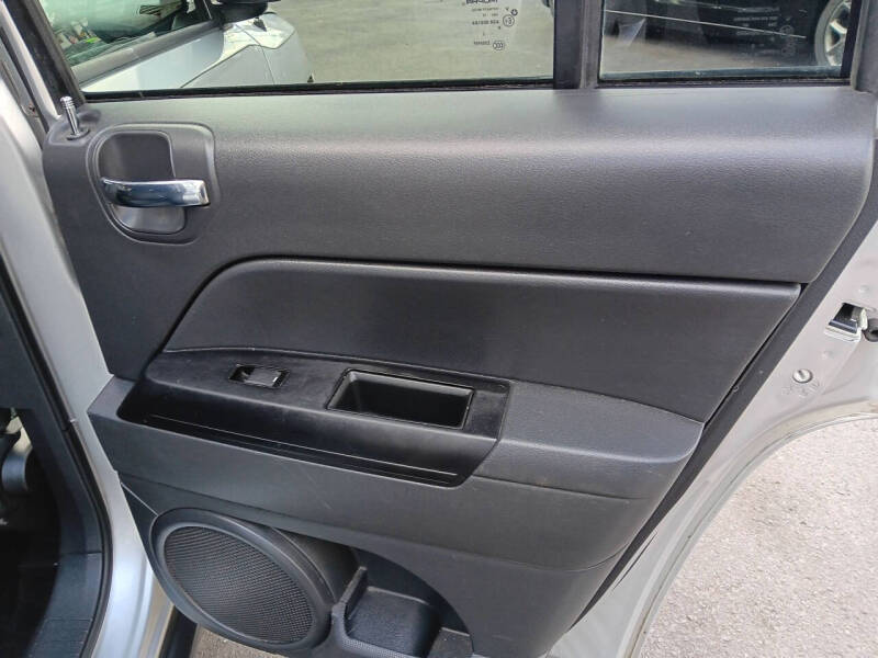 2012 Jeep Compass Sport