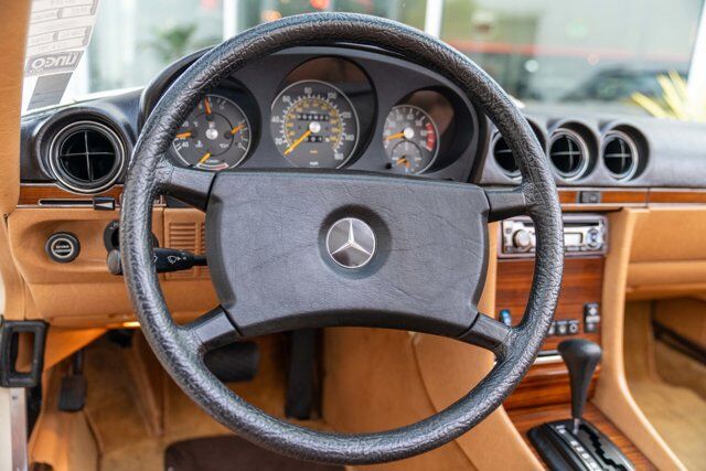 1983 Mercedes-Benz 380-Class 18