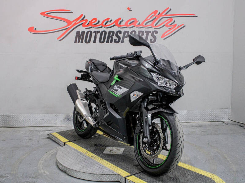 2023 Kawasaki Ninja 400