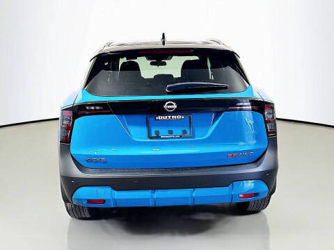 2025 Nissan Kicks SR