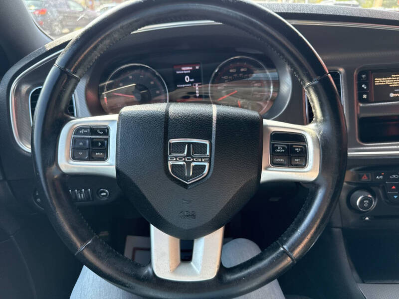 2012 Dodge Charger SE