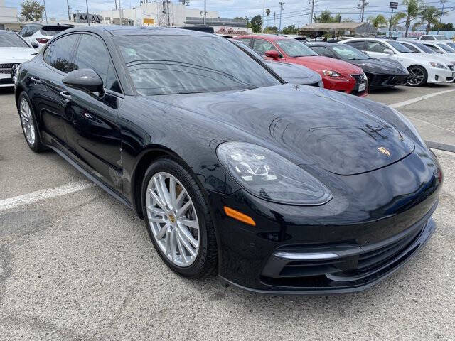 2018 Porsche Panamera 4