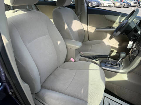 2011 Toyota Corolla LE