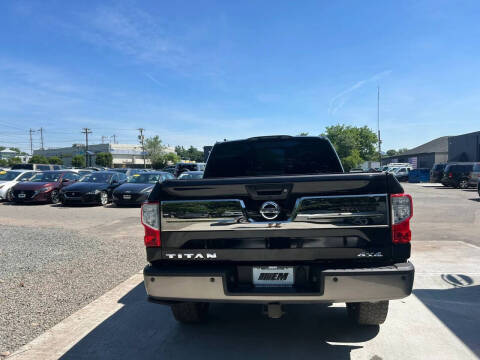 2018 Nissan Titan Platinum Reserve