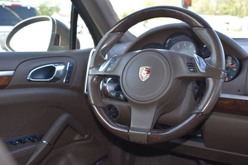 2011 Porsche Cayenne S Hybrid