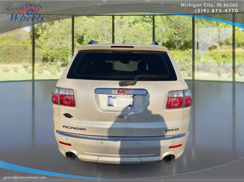 2011 GMC Acadia Denali