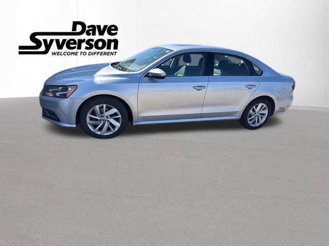 Used 2018 Volkswagen Passat SE with VIN 1VWBA7A31JC025428 for sale in Albert Lea, Minnesota