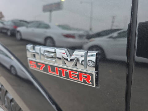 2018 RAM 1500 SLT